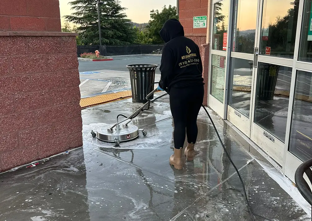 Commercial Pressure Washing in Tracy, CA
